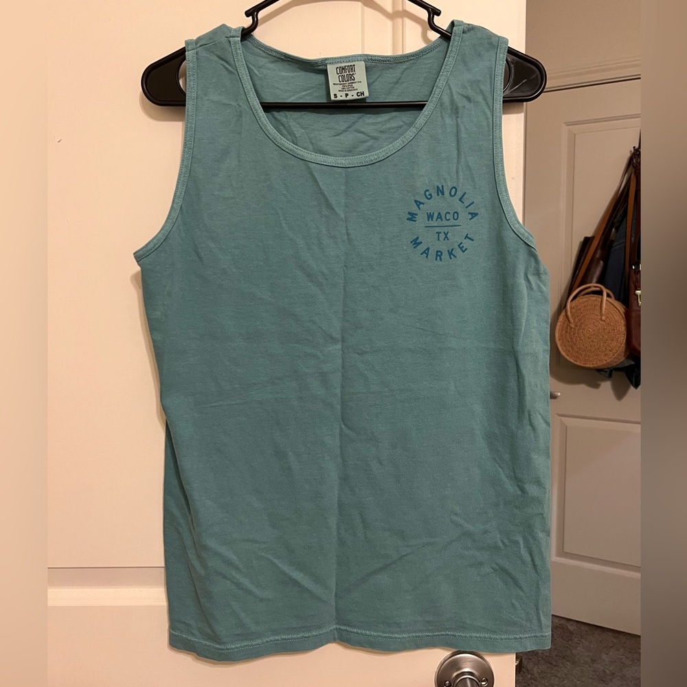 NWOT Magnolia Tank